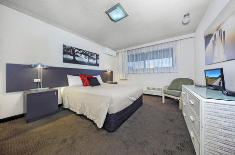 Belconnen Way Motel And Serviced Apartments - St Kilda Accommodation 1