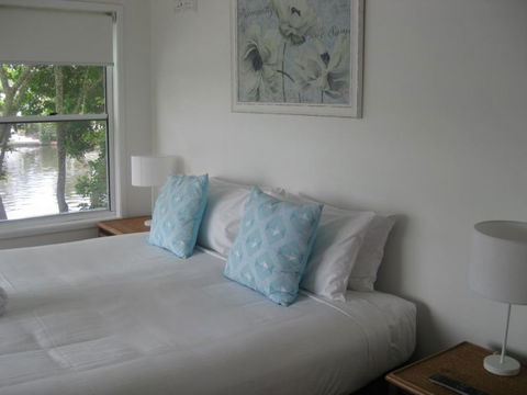 Noosa Entrance Waterfront Resort - St Kilda Accommodation 12