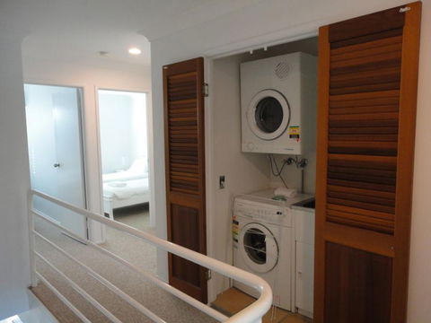 Noosa Entrance Waterfront Resort - St Kilda Accommodation 9