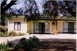 Casuarina Cabins - St Kilda Accommodation 0