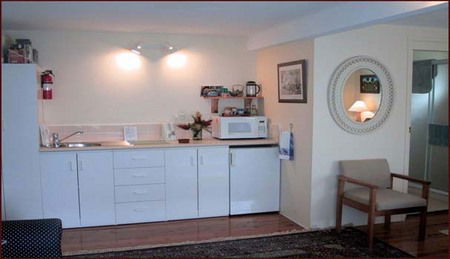 Lillypilly - St Kilda Accommodation 1