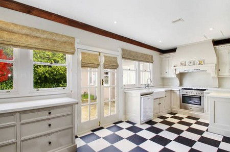 Robin Hill - St Kilda Accommodation 2