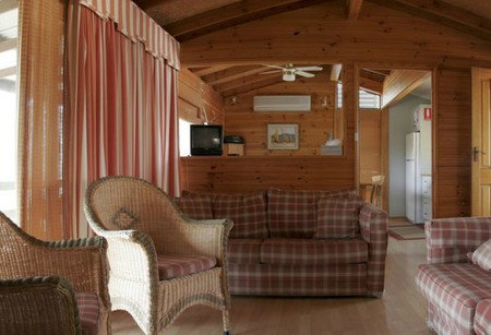 Glen Ayr Cottages - St Kilda Accommodation 0