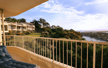 Noosa Crest Resort - St Kilda Accommodation 2