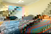 Clan Lakeside Lodge - St Kilda Accommodation 2