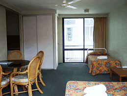 Club Surfers - St Kilda Accommodation 1