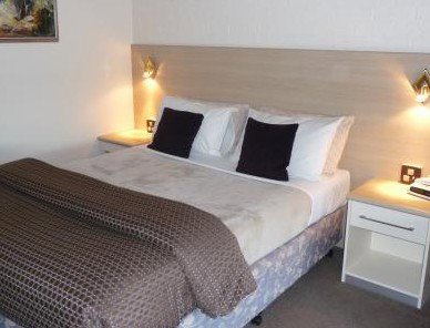 Hamiltons Townhouse Motel - St Kilda Accommodation 0