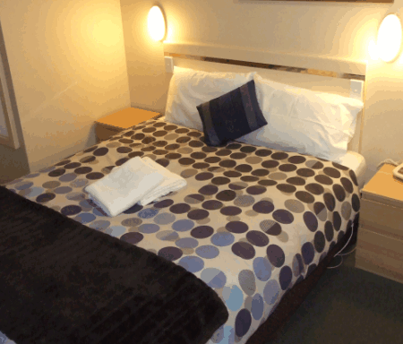 Lilac City Motor Inn & Streakhouse - St Kilda Accommodation 2