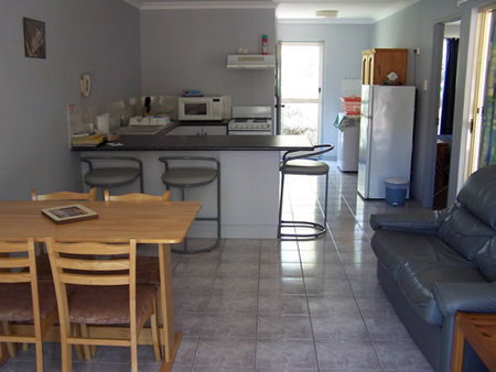 Palm Valley Motel And Holiday Units - St Kilda Accommodation 2