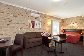 Highlander Motor Inn And Apartments - St Kilda Accommodation 4