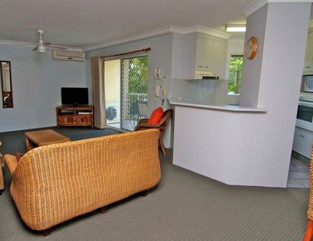 Paradise Grove Holiday Apartments - St Kilda Accommodation 2