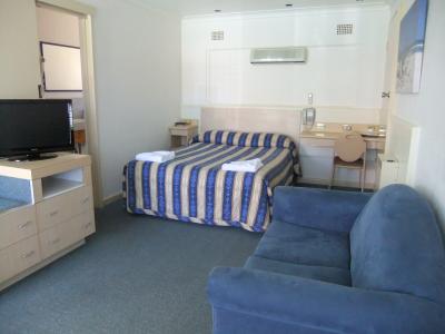 Country Comfort Cowra Countryman Motor Inn - St Kilda Accommodation 2