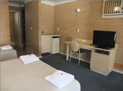 Country Comfort Cowra Countryman Motor Inn - St Kilda Accommodation 4