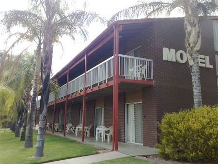 Barmera Hotel Motel - St Kilda Accommodation 0