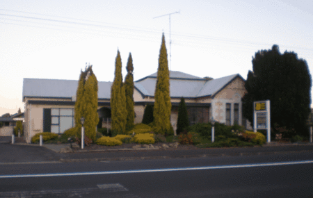 Le Cavalier Court Motel - St Kilda Accommodation 1