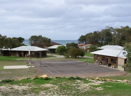 Allestree Holiday Units - St Kilda Accommodation 4