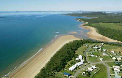 SeaEagles Beach Resort - St Kilda Accommodation 0