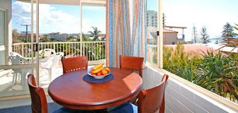 Surf Dance Holiday Units - St Kilda Accommodation 2