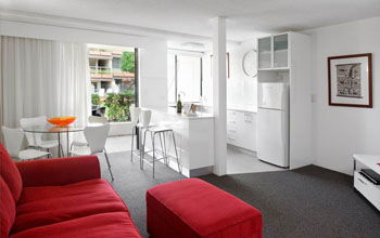Hotel Laguna - St Kilda Accommodation 5