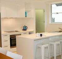 Emerald Noosa Resort - St Kilda Accommodation