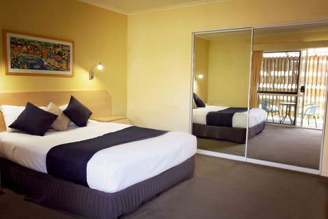 White Lace Motor Inn - St Kilda Accommodation 2