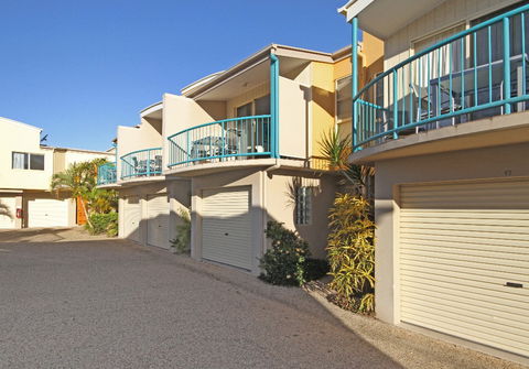 Coolum Beach Getaway Resort - St Kilda Accommodation 2