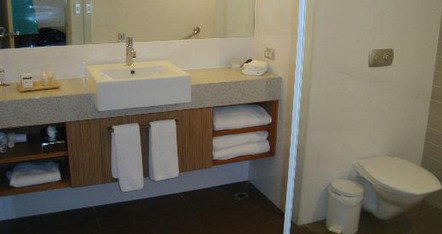 Desert Gardens Hotel - St Kilda Accommodation 3