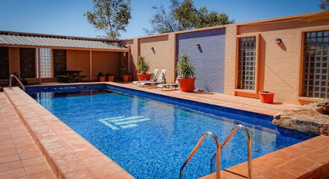 Desert Cave Hotel - St Kilda Accommodation 0