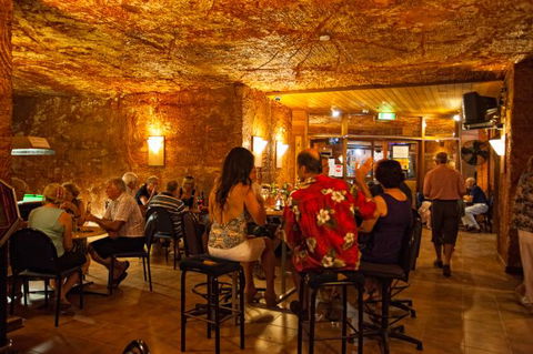 Desert Cave Hotel - St Kilda Accommodation 7