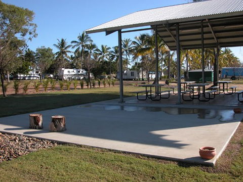 Bowen Village Caravan & Tourist Park - St Kilda Accommodation 3
