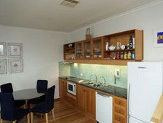White Sails - St Kilda Accommodation 4