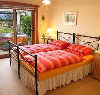 Stephanette's Cottage - St Kilda Accommodation
