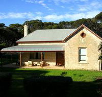 Dudley Villa - St Kilda Accommodation