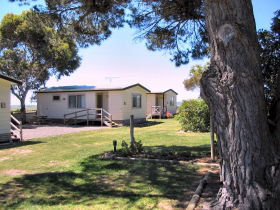 Millicent Hillview Caravan Park - St Kilda Accommodation 0