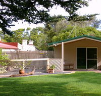 Shiralea Country Cottage - St Kilda Accommodation