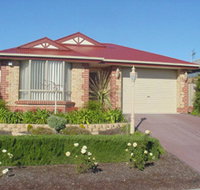 Lakeside Getaway - St Kilda Accommodation