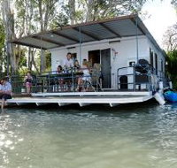 The Murray Dream Self Contained Moored Houseboat - St Kilda Accommodation