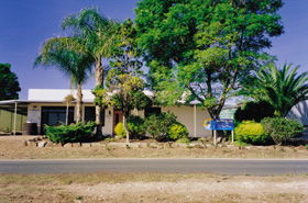 Salters Station - St Kilda Accommodation 0