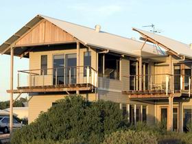 Tipara - St Kilda Accommodation 0
