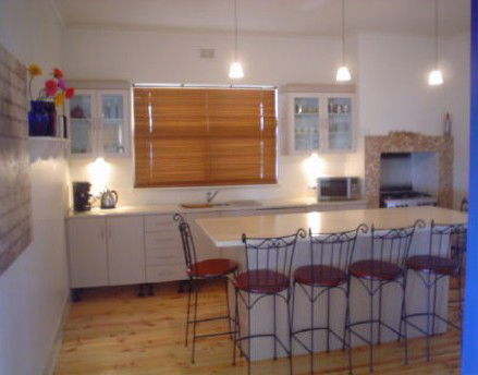BeachBums Beach House - St Kilda Accommodation 3