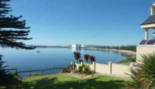 Bay 10 Accommodation - St Kilda Accommodation 1