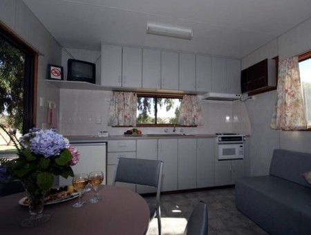 Loxton Riverfront Caravan Park - St Kilda Accommodation 1
