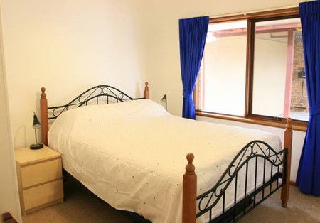 Ocean Blue At Penneshaw - St Kilda Accommodation 3