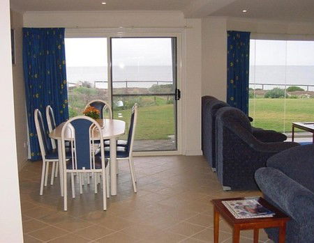 Moonta Bay Escape - St Kilda Accommodation 2