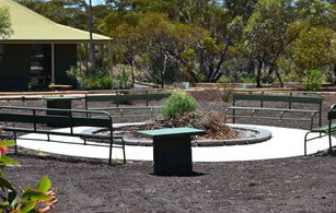Riverbush Cottages - St Kilda Accommodation 2