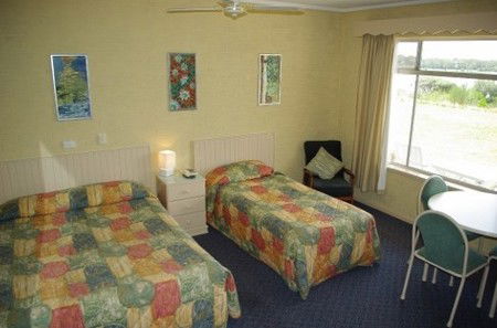 Lake View Apartments - St Kilda Accommodation 2