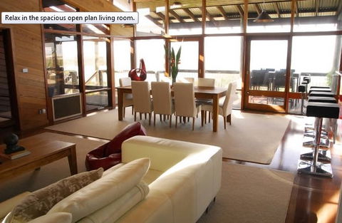 Sleaford Bay Retreat - St Kilda Accommodation 1
