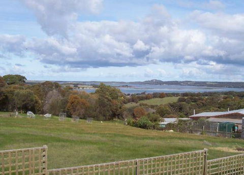 Pelican's Retreat - St Kilda Accommodation 0