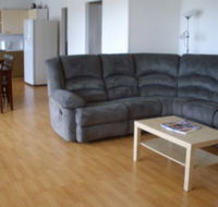 Riverfront Holiday House - St Kilda Accommodation