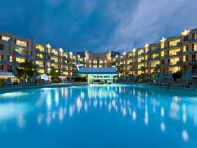 Sheraton Noosa Resort & Spa - St Kilda Accommodation 0